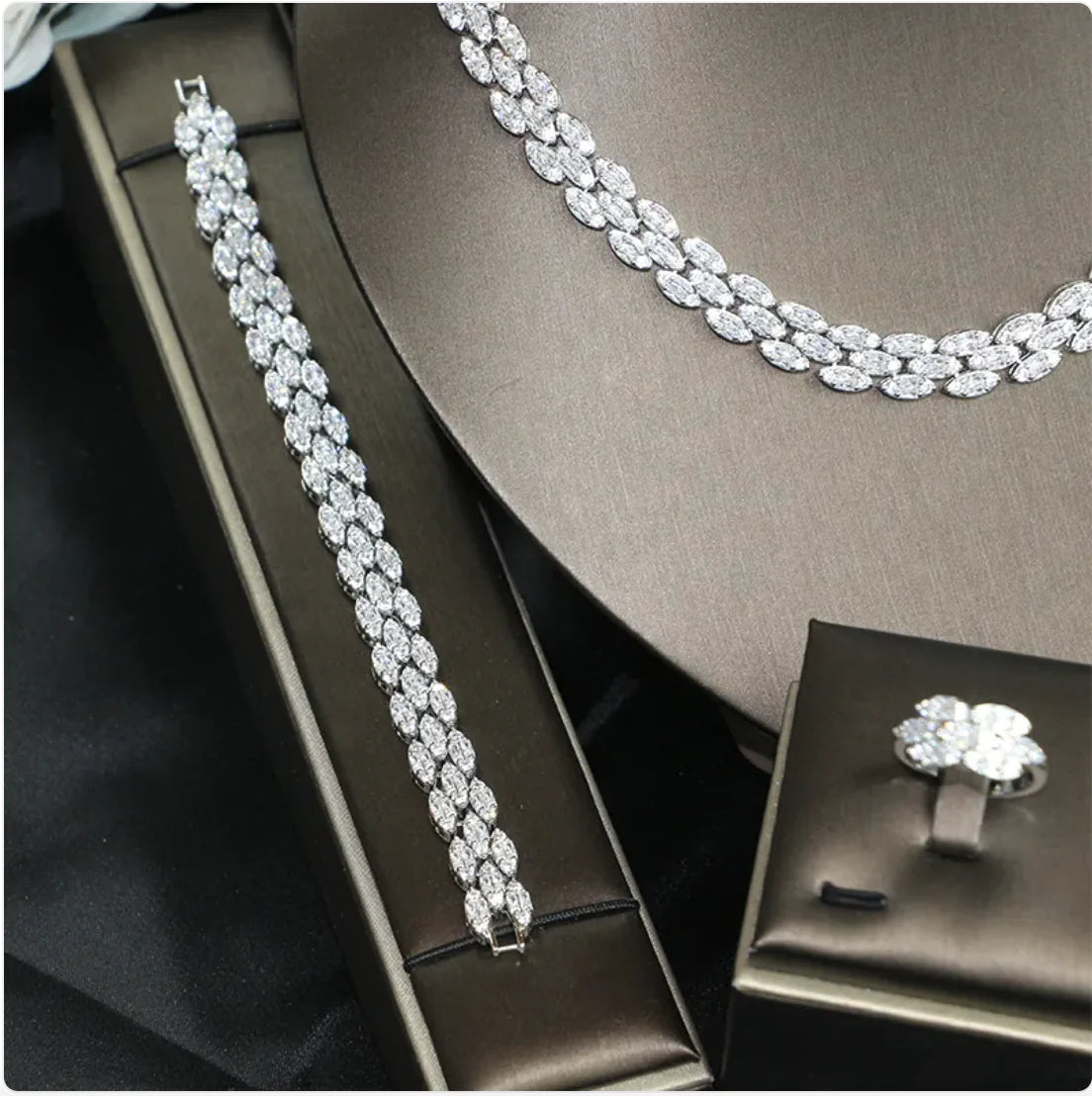 💎: Wedding Jewelry Set