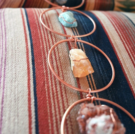 🔴🟢🔵: Raw Crystal 7 Gemstone Wall Decor