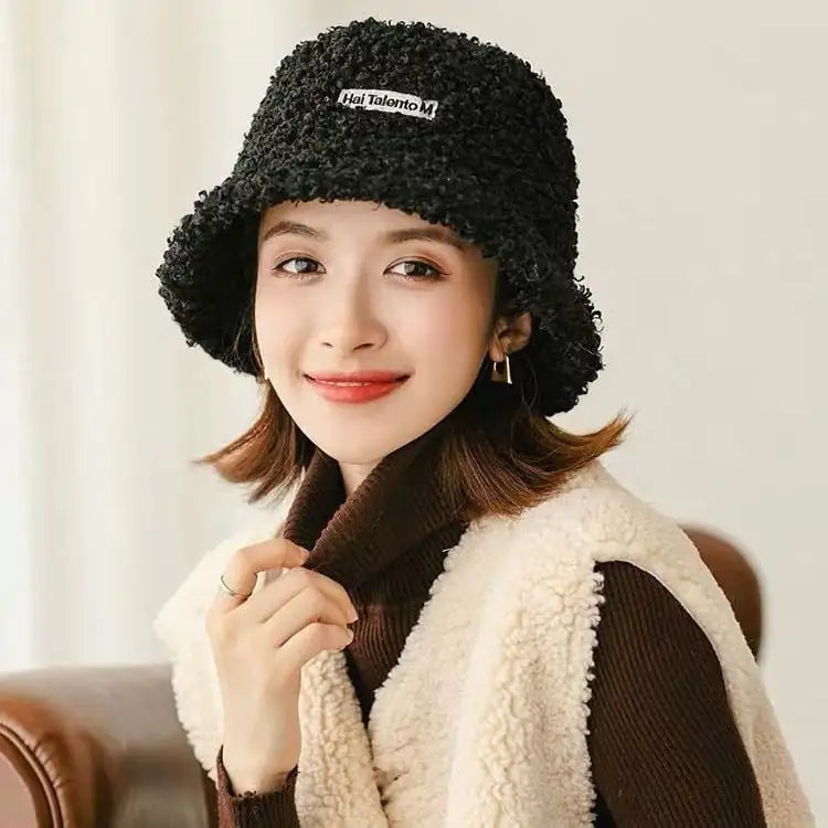 🧶: Versatile Lamb Wool Women's Fisherman's Hat - Cozy Winter Cap