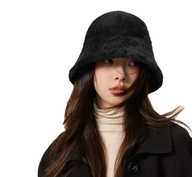 🧶: Plush Knitting Fisherman's Hat for Women - Cozy Winter Cap