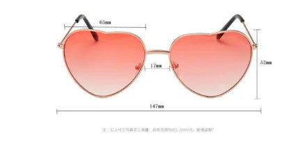 💖: Vintage Heart Sunglasses - Retro Romance Eyewear