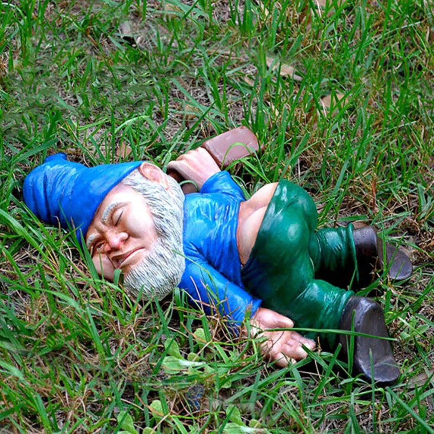 🧙: Drunk Dwarf Garden Gnome - Humorous Outdoor Decoration